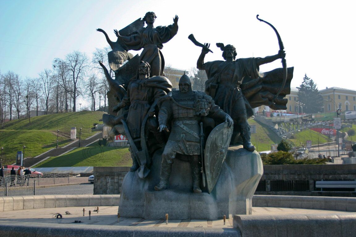 Das Denkmal für die Gründung der Stadt Kiew